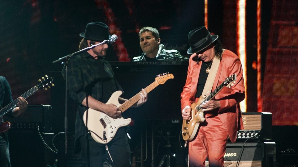Carlos-Santana-Billboard-Musica-Latina_MEDIMA20150501_0061_3