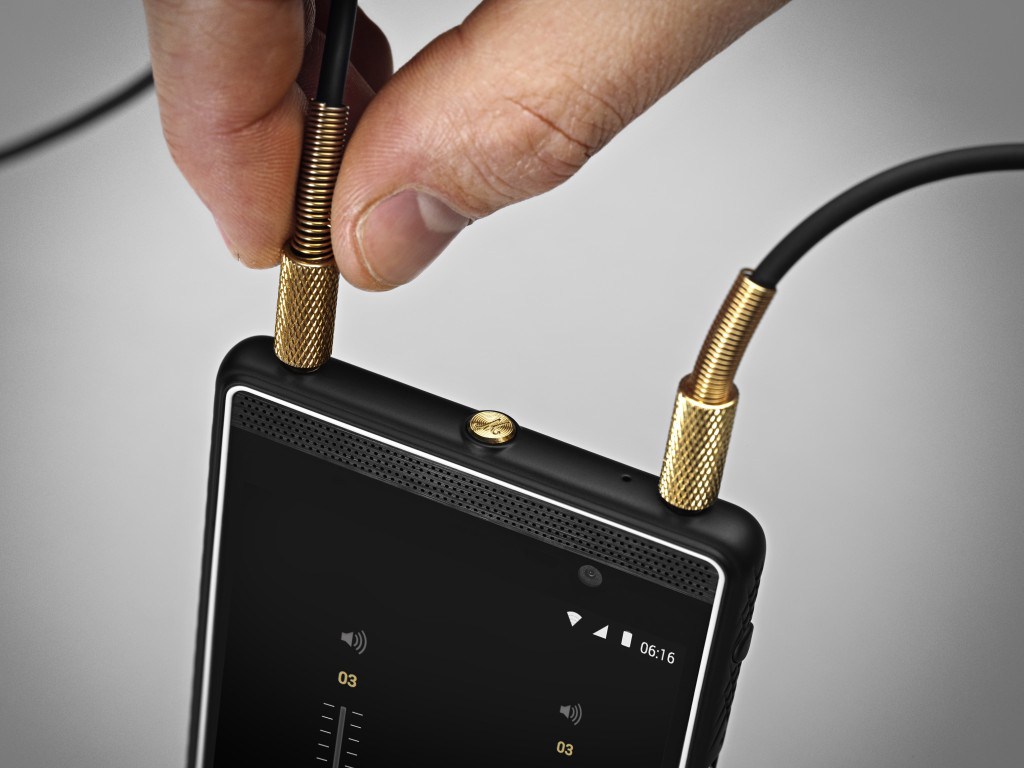 marshall_london_1040_display_lev-1024×768