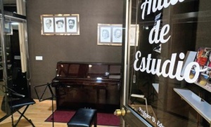 Aula de estudio con piano