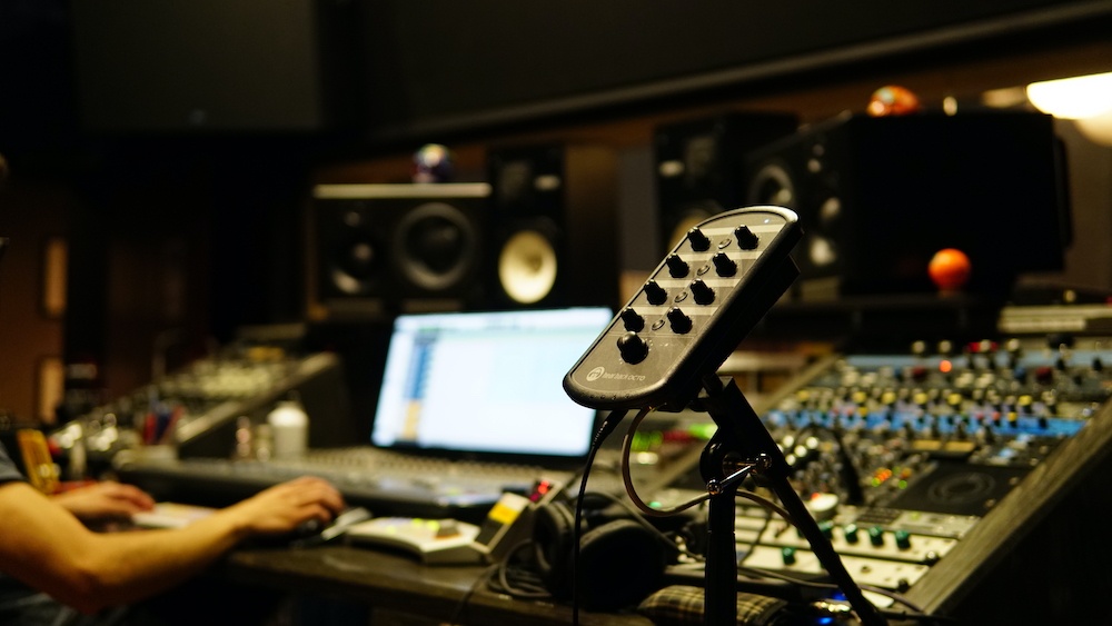 OCTO Mixer at Groove Studios in Colombia credit Harbey Marin 2-26-21 copia